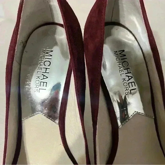 Michael Kors York Suede Platform Peep Toe size 7M - Picture 9 of 10